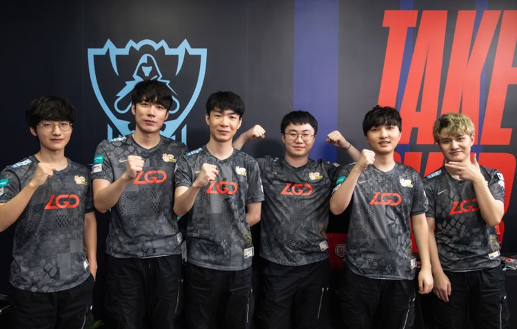 还需数据驱 还需数据驱